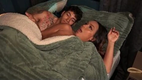 Kataleya Gil & Stepmom - Hotel Mix-Up & Sharing a Bed