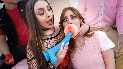 Cam Swap: Violet & Lucy's Mouth & Pocket Fun
